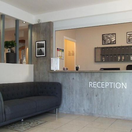 Le Sarac Hotel Clermont-lʼHérault エクステリア 写真