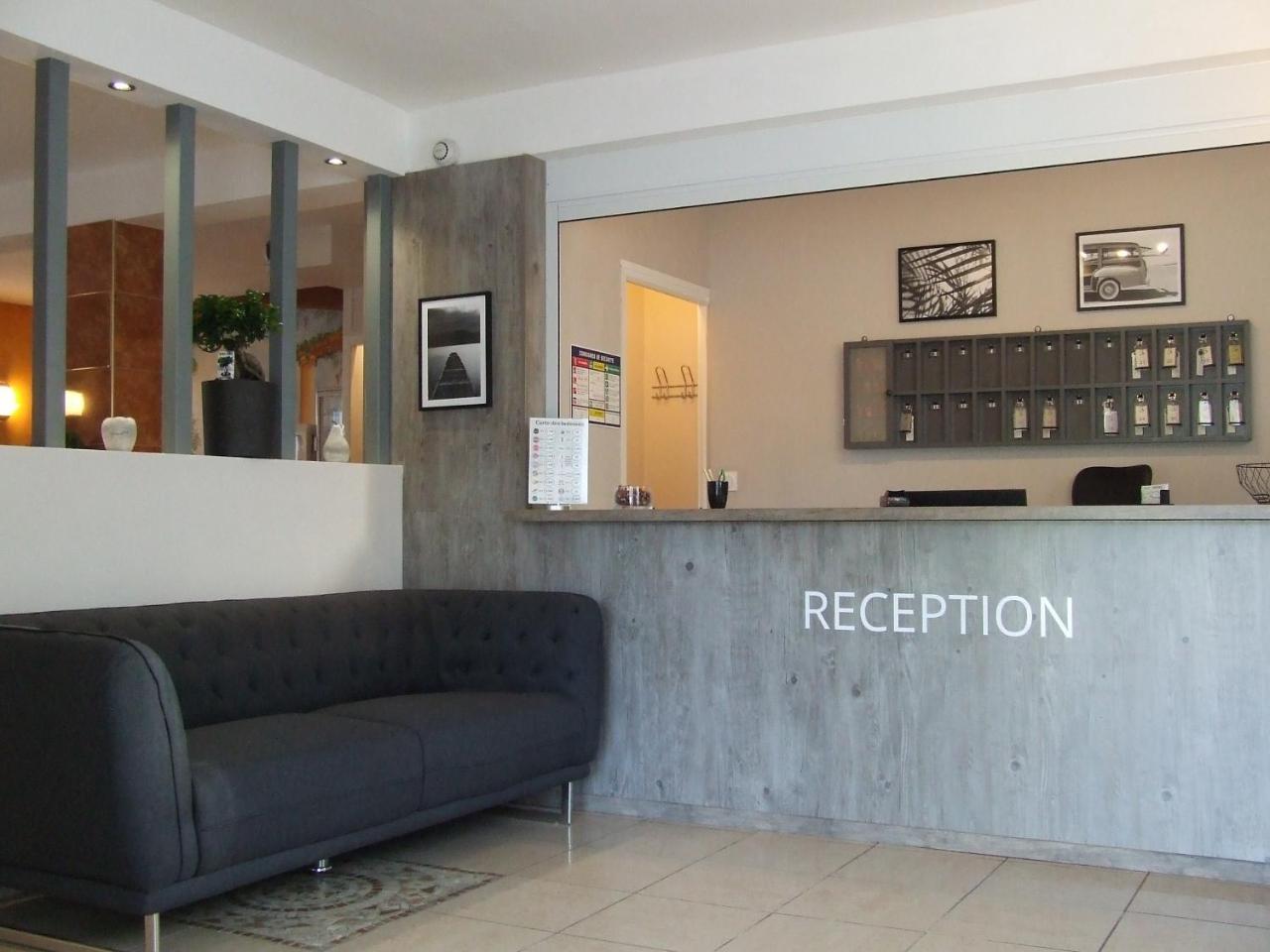 Le Sarac Hotel Clermont-lʼHérault エクステリア 写真